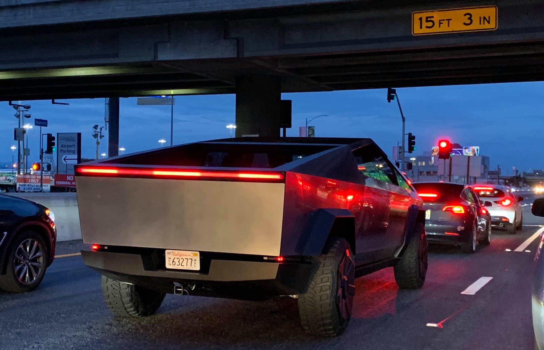 Tesla Cybertruck Lax